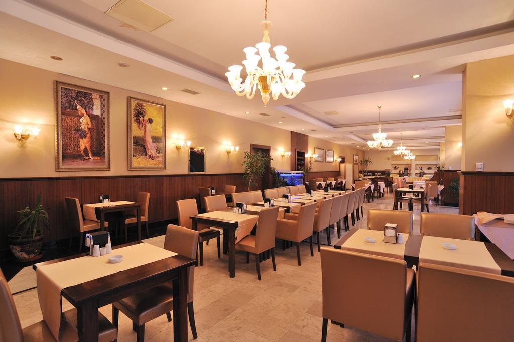 Hôtel Pelikan à Büyükçekmece Extérieur photo